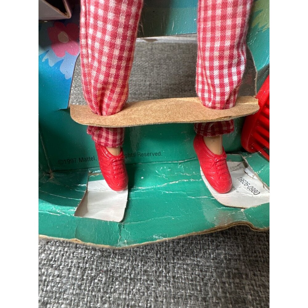 Mattel 1997 Coca-Cola Barbie With Red Gingham Pants Vest & Accessories - Picture 7 of 8